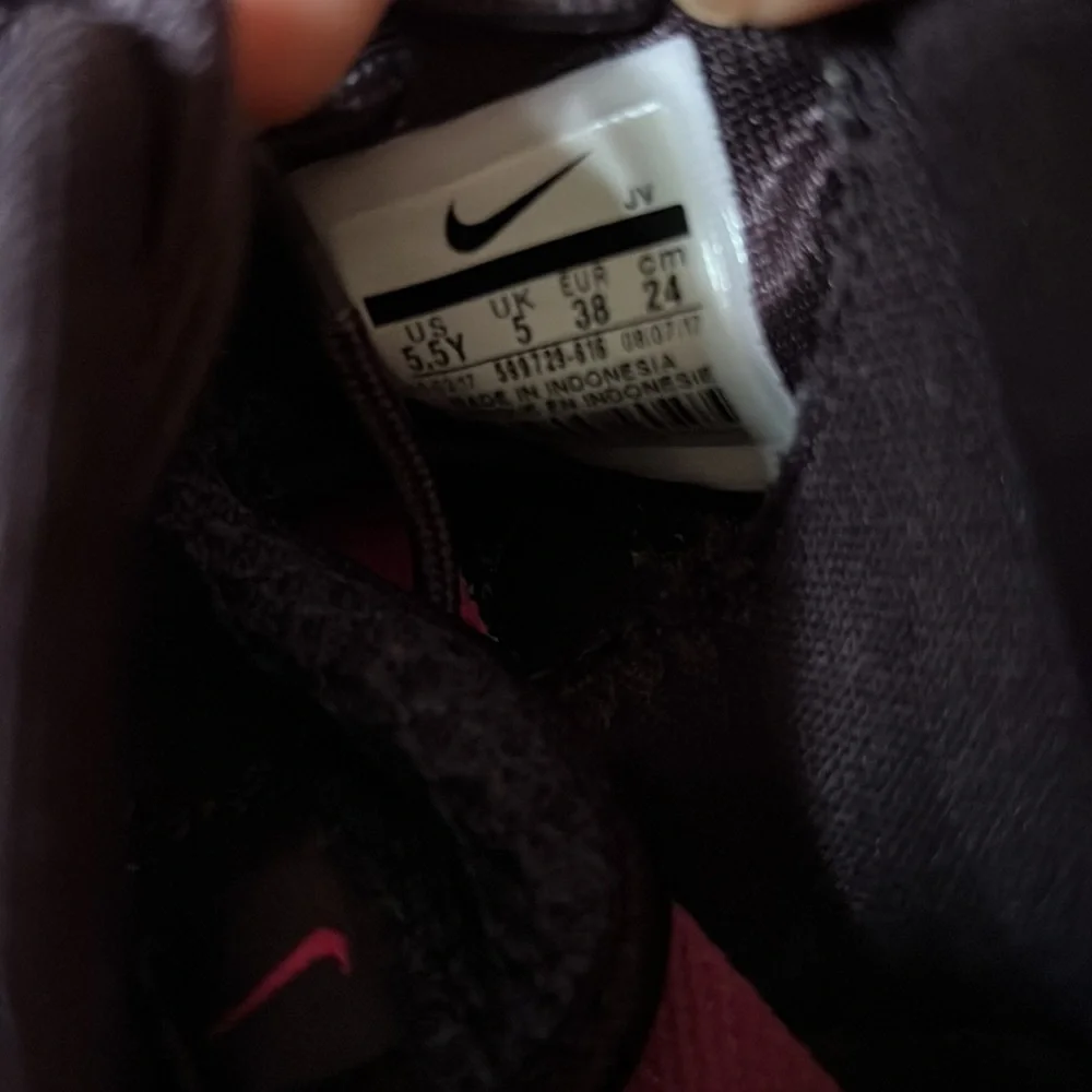 Nike Roshe One Shoes